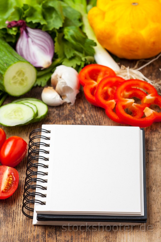 _MG_5957_vegbook.jpg - vegetables on wood